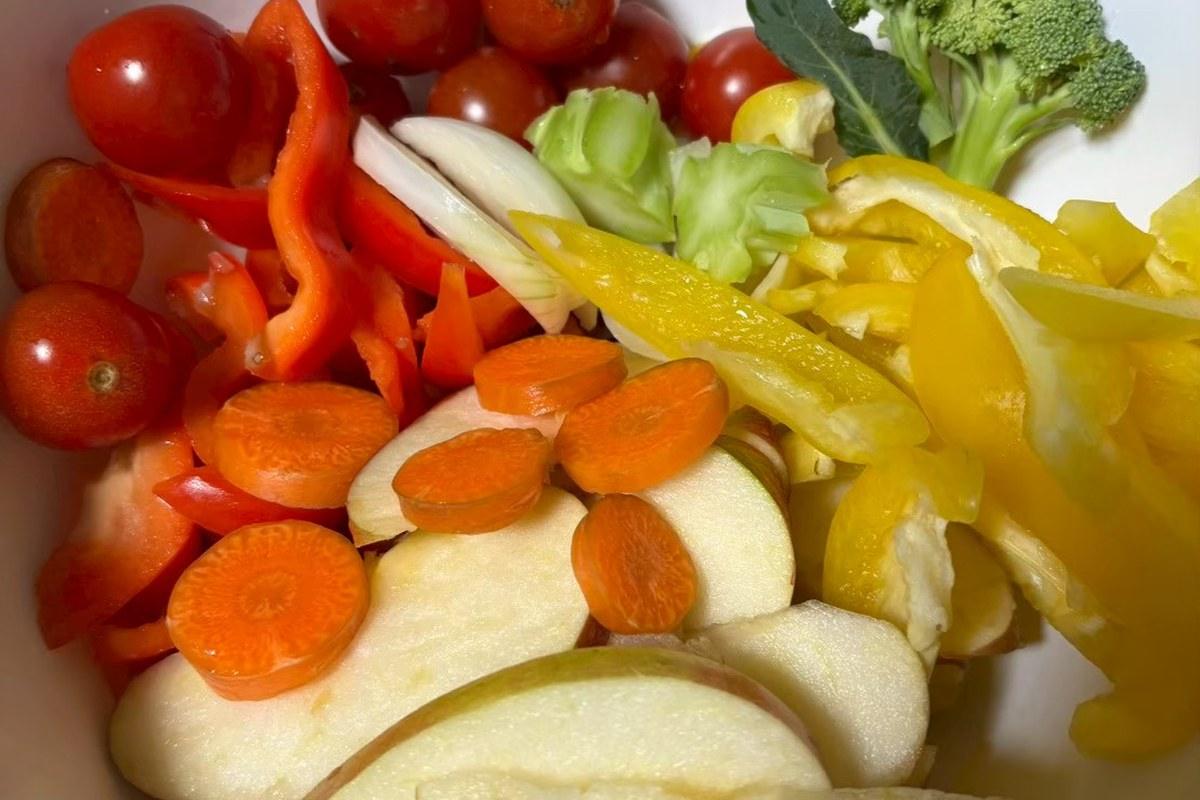 彩りよく盛り合わせた季節の野菜